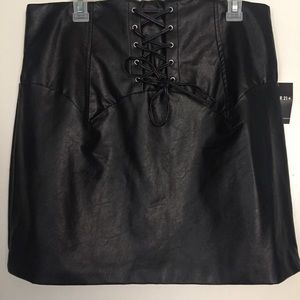 Plus size Forever 21 pleather/leather skirt